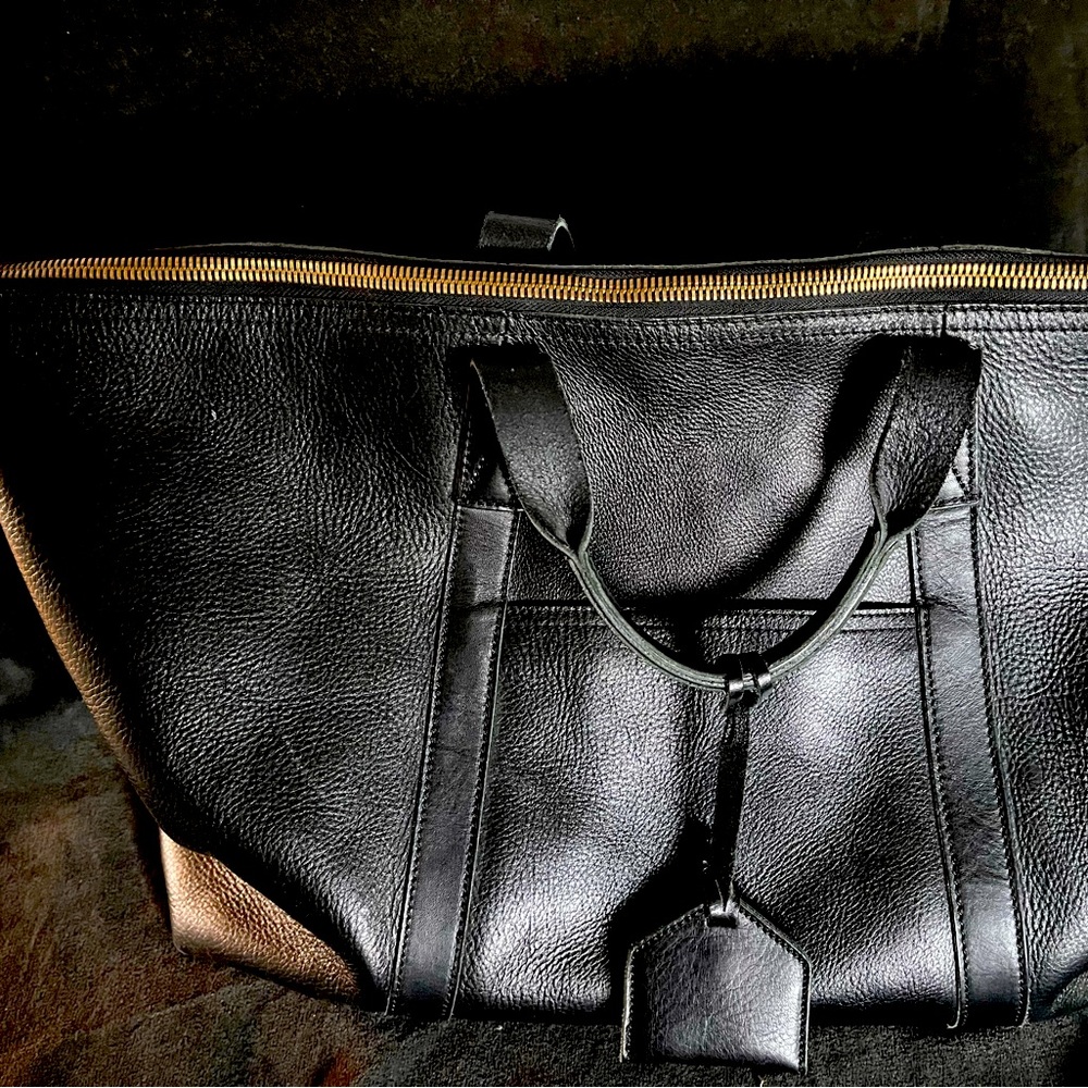 Madewell Essential Overnight Bag- Black lux-leather